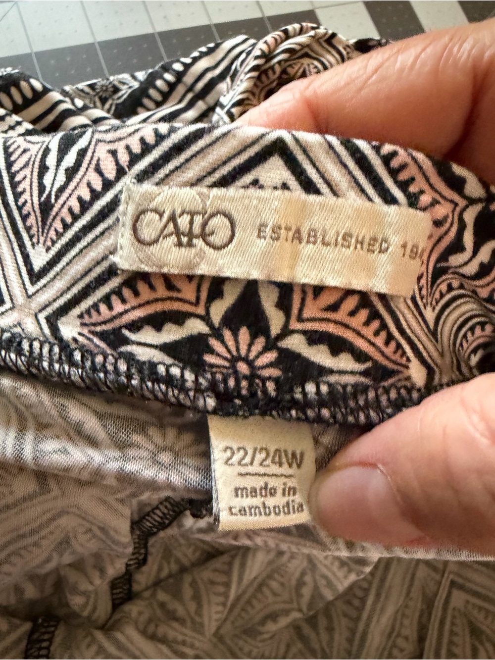 3/$20 Cato Geometric Print Wide Leg Pants in Cream and Black with Pink Accents - Picture 3 of 6